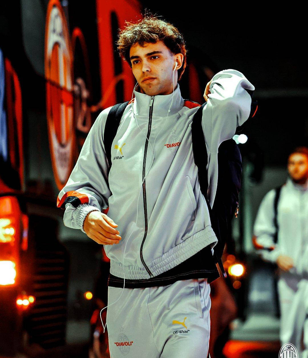 爱游戏官方网站-风云突变！费耶诺德赛前手感冰凉；欧冠版图或变；更衣室稳定；心理建设被强调(欧冠改制后卫冕很难吗)